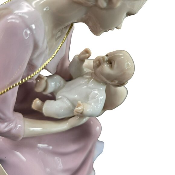Porcelain Figurine Mother Holding Baby In Pink Dress Valencia NWT JJ3904 - Picture 5 of 12